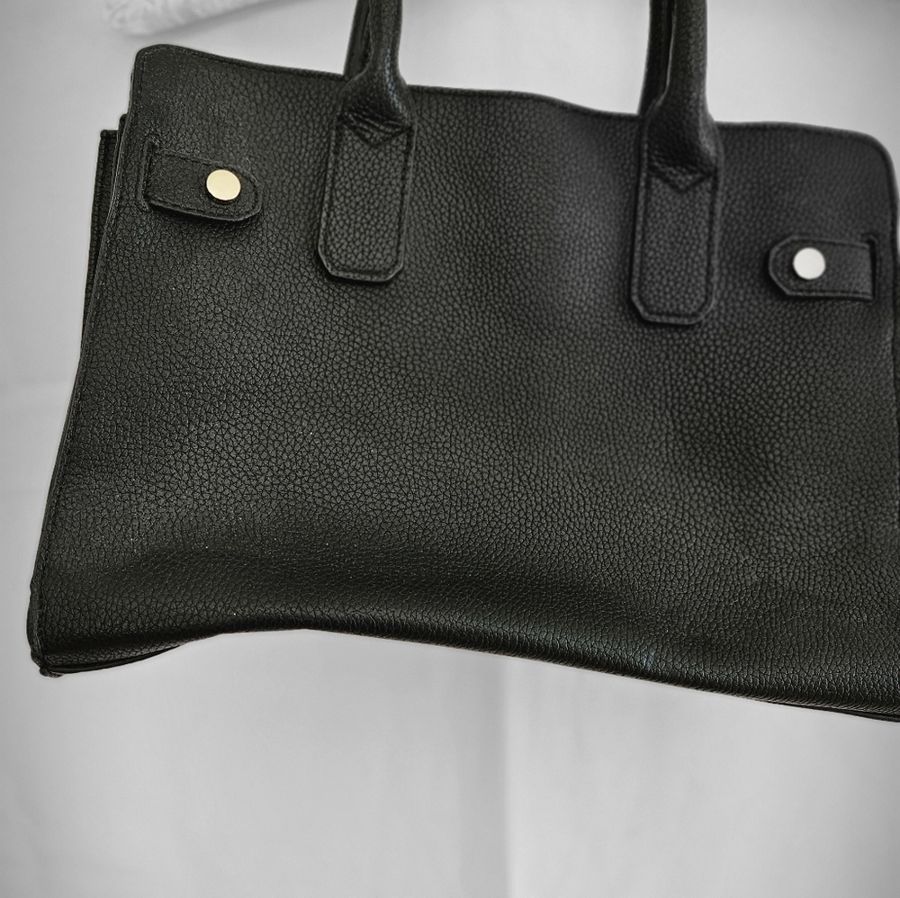 Classic Black Leather Tote Bag - Sleek Everyday Carry